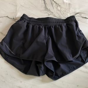 Lululemon black 4inch hotty hot shorts